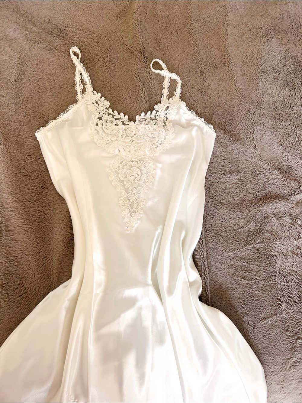 Vintage Dentelle Satin Nightgown